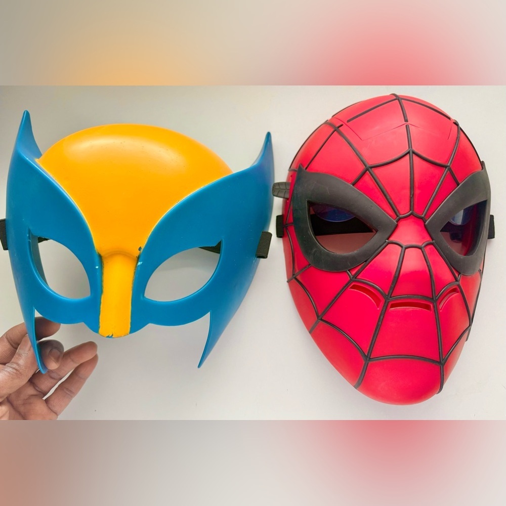 Hasbro Marvel Spider-Man Glow FX Mask & Wolverine Masks